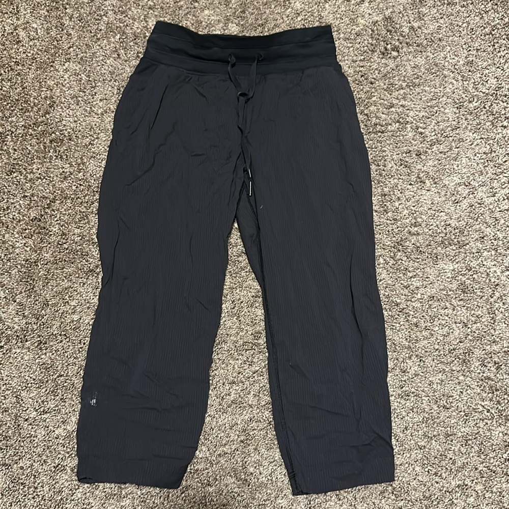 Lululemon Dance Studio Mid Rise cropped pants 25”